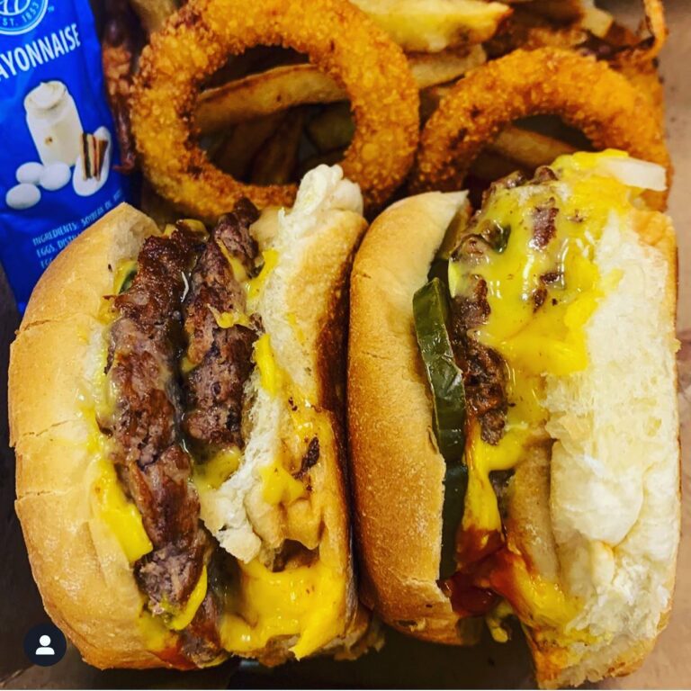Al's French Frys classic meal